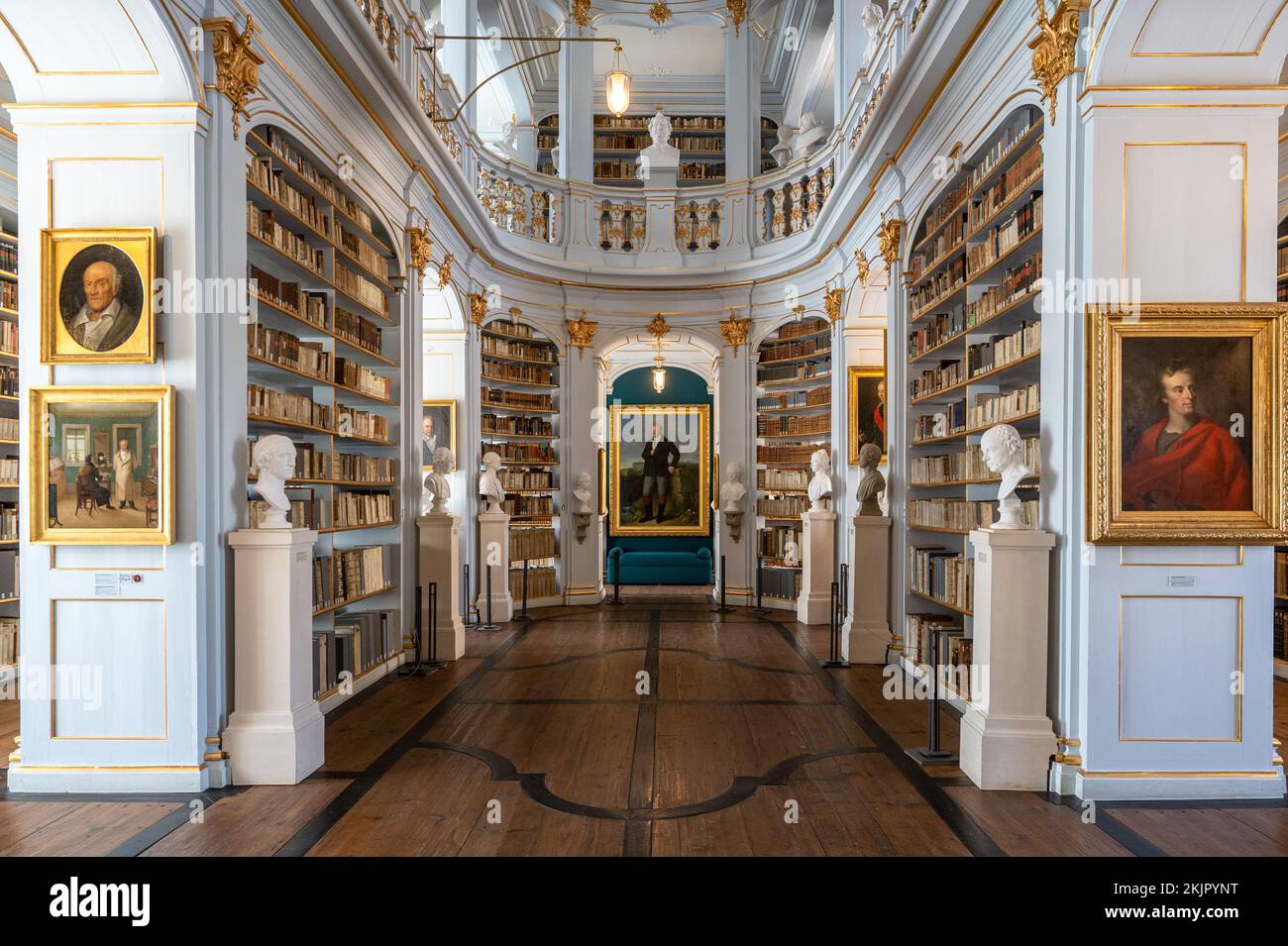 Herzogin Anna Amalia Bibliothek und Rokokosaal Weimar Stock Photo Alamy