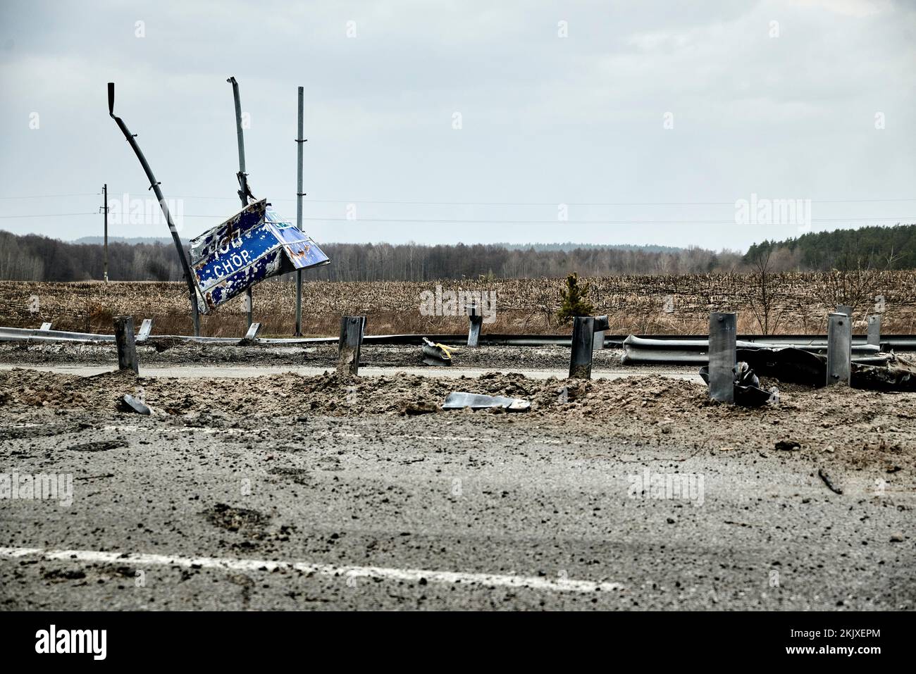 Antonin Burat / Le Pictorium -  War in Ukraine: David stands up to Goliath -  26/3/2022  -  Ukraine / OBLAST OF KYIV  -  A damaged road sign, evidence Stock Photo