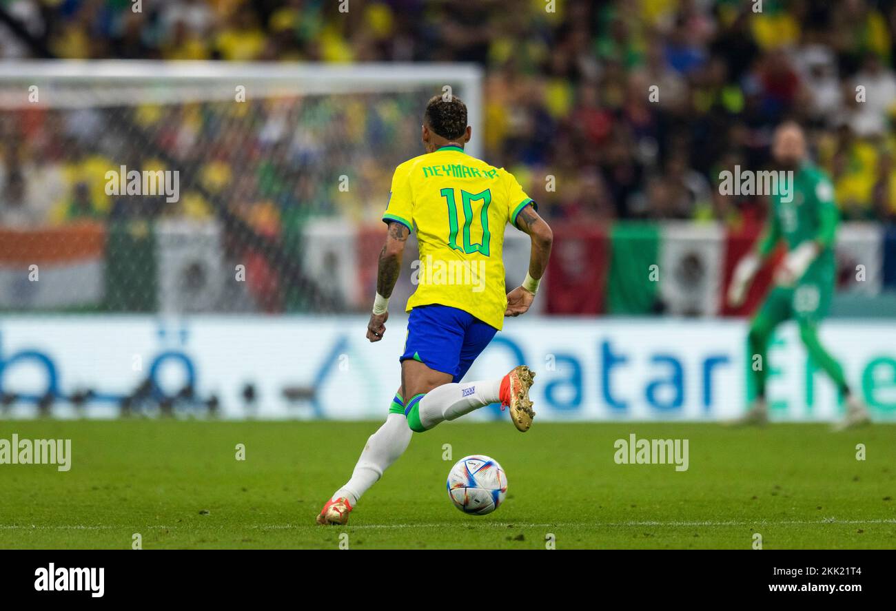 Doha, Qatar. 24th Nov, 2022.  Neymar (Brasilien) Brazil - Serbia  World Cup 2022 in Qatar 24.11.2022 Credit: Moritz Muller/Alamy Live News Stock Photo