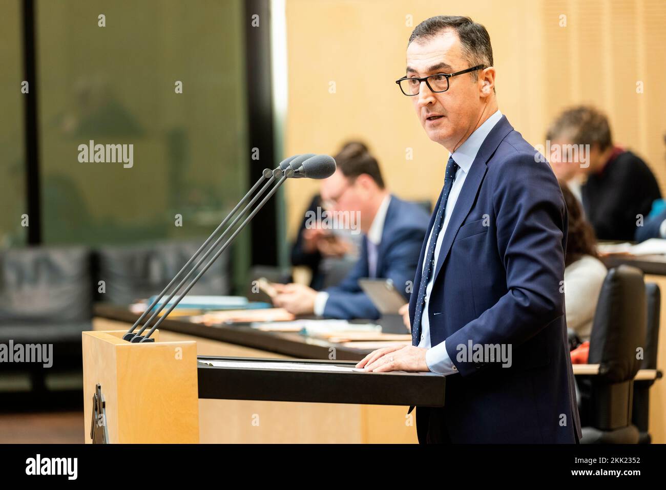 Berlin, Germany. 25th Nov, 2022. Federal Minister of Agriculture Cem  Oezdemir gives a speech in the Bundesrat on the debate on the Animal  Husbandry Labeling Act in Berlin, November 25, 2022. Copyright: