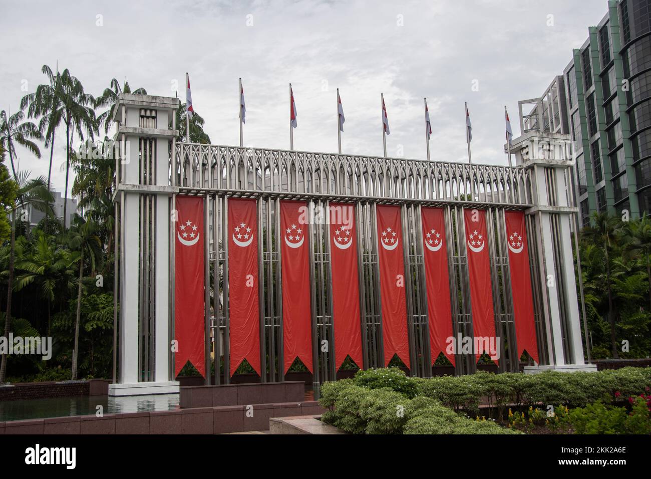 The Festival Arch at the Istana Park serves as the gateway to Singapore's Civic District Stock Photo