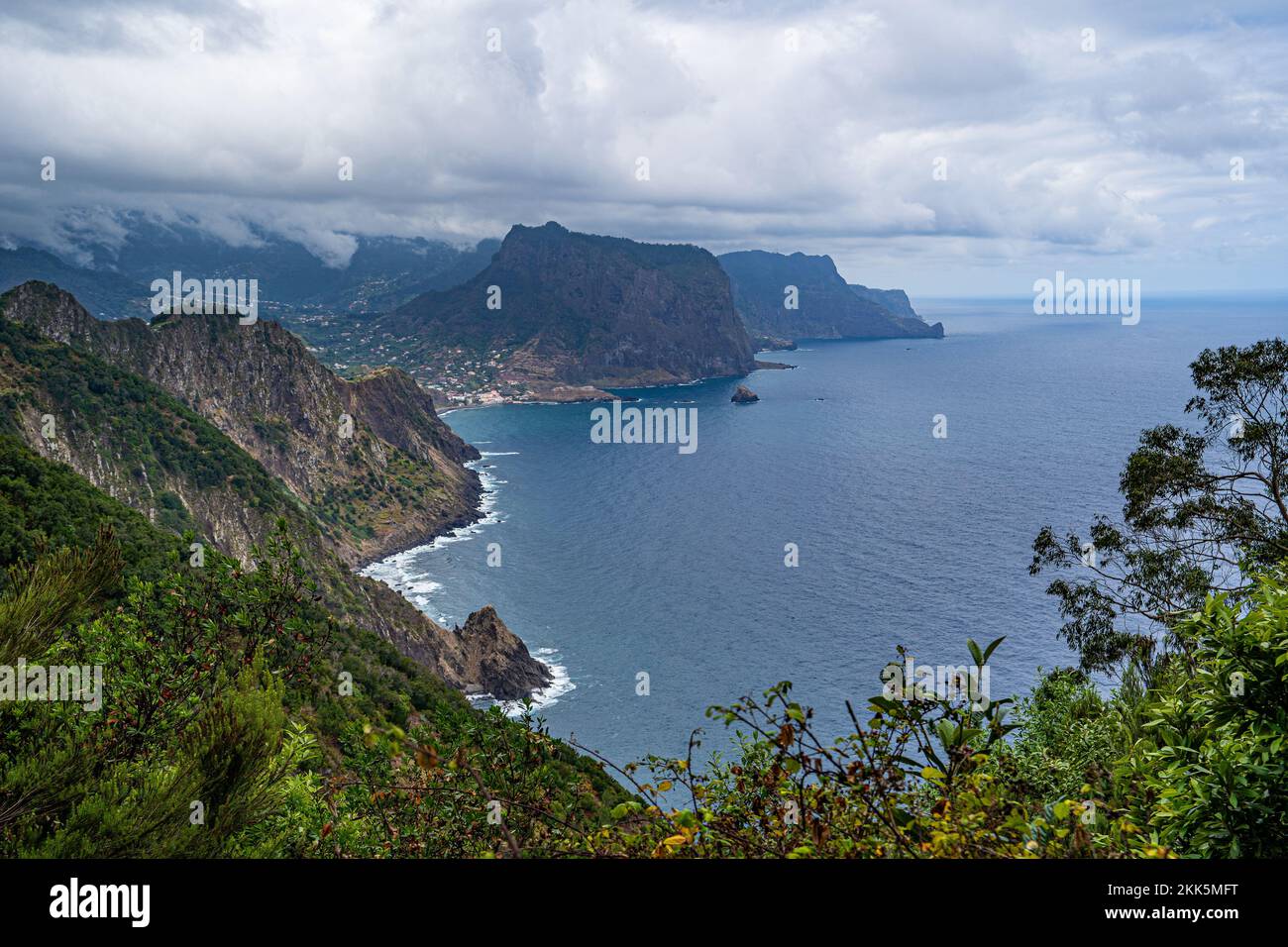 Vereda do Larano ridge hike, Porto da Cruz. An exposed trail with