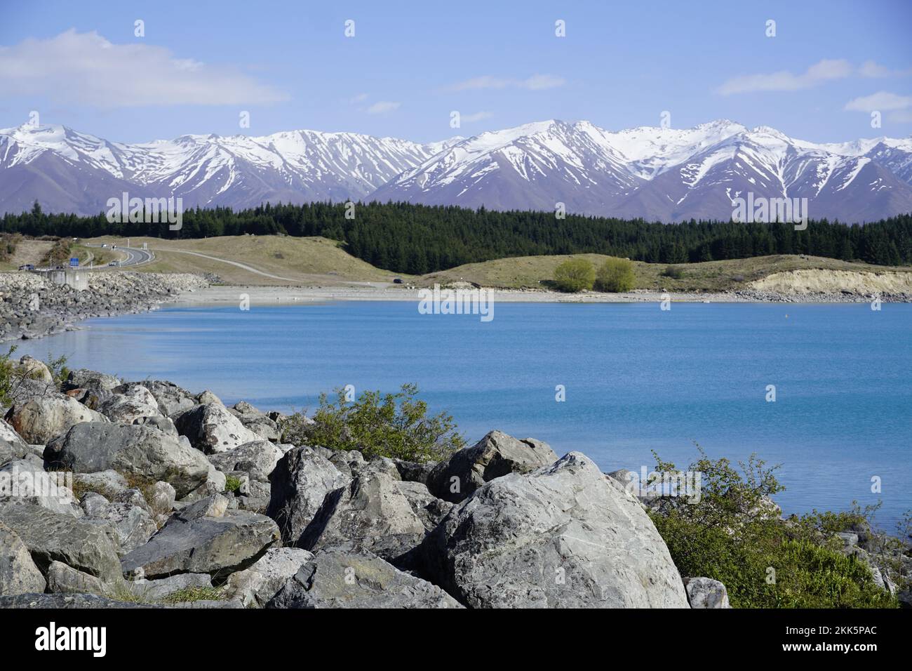 The New Zealand south island lake with cloud above it Stock Photo - Alamy