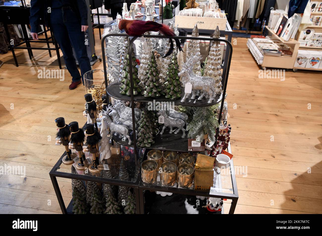 Arnments hi-res stock photography and images - Alamy
