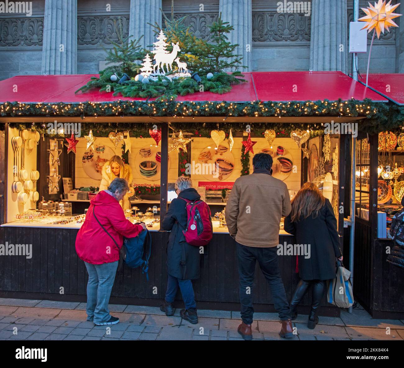 Princes Street, Edinburgh, Scotland, UK. 25 November 2022. Edinburgh