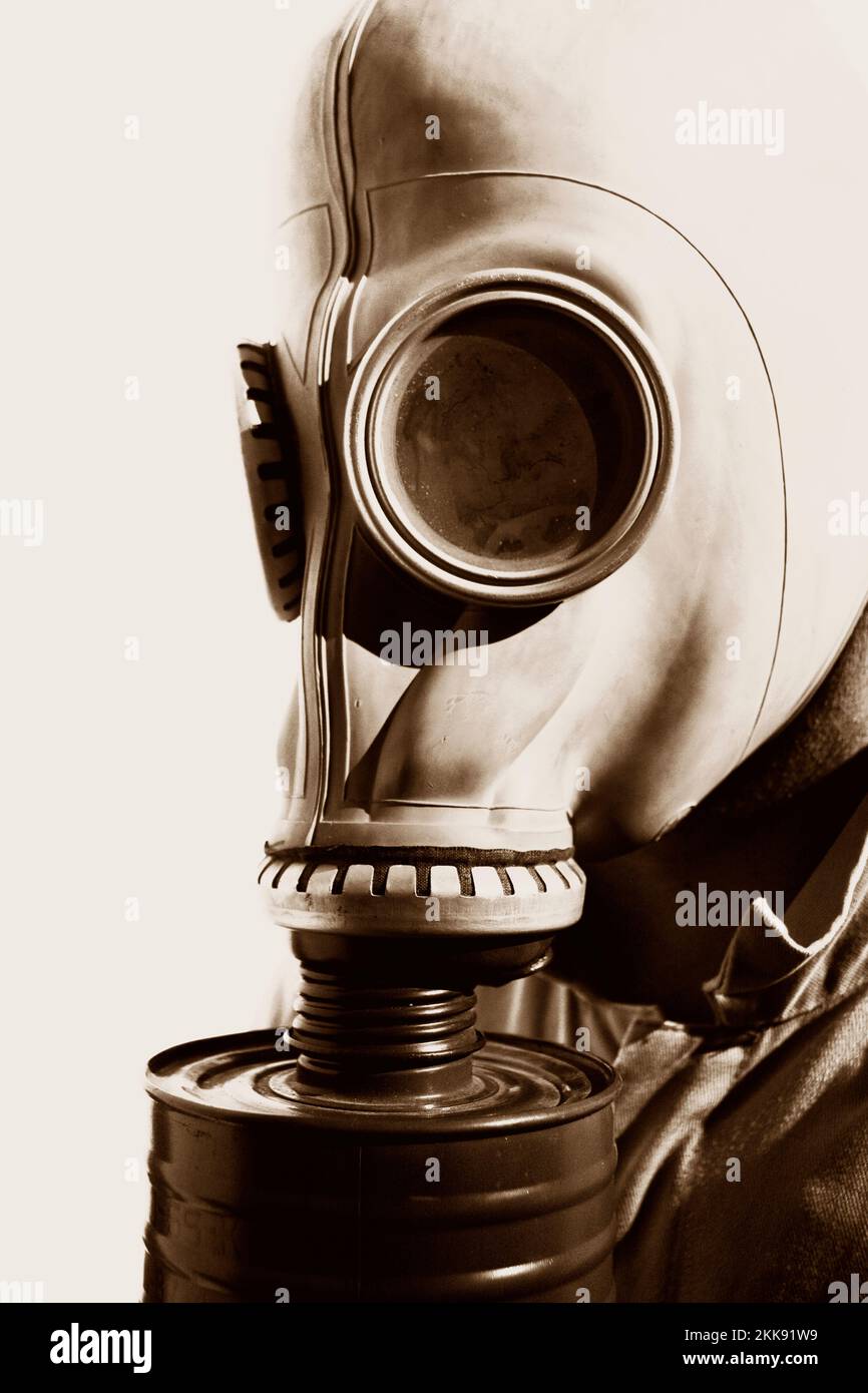 World war gas mask warning hi-res stock photography and images - Alamy