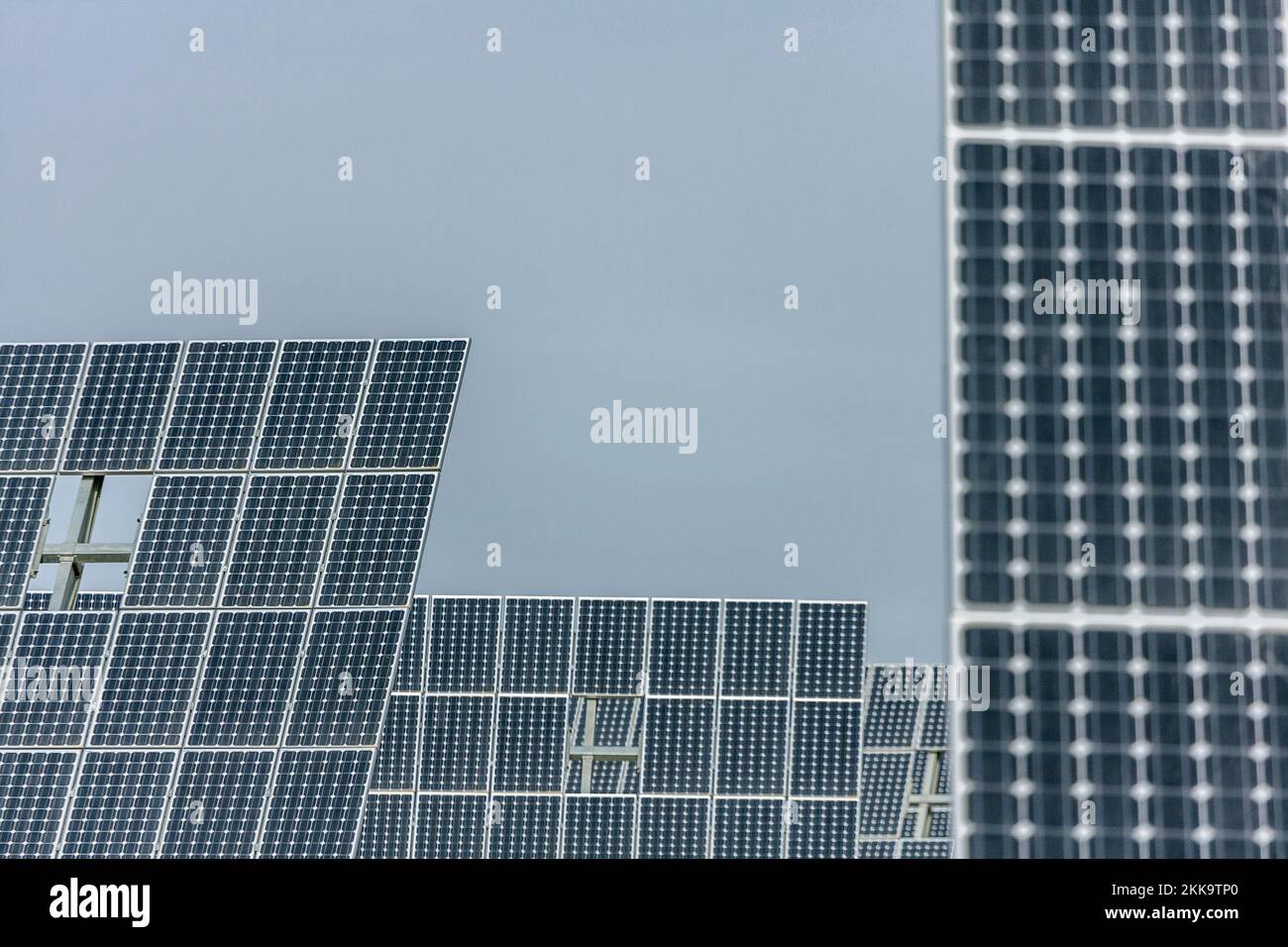 Solar panel park hi-res stock photography and images - Alamy