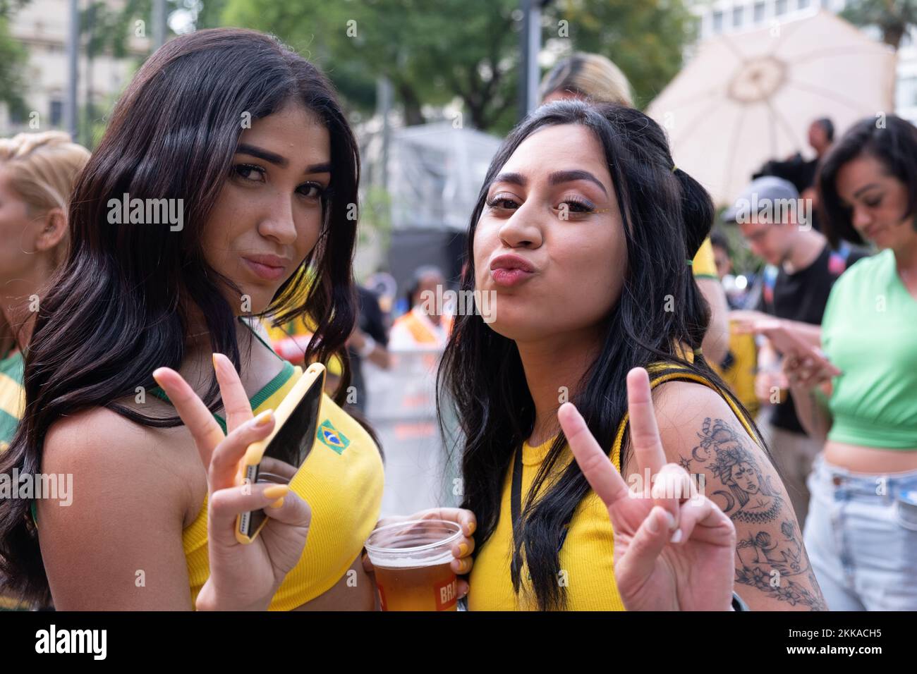 November 24, 2022: brazilian fans reacts to the match between Brazil x Serbia for the 2022 world cup at the fan fest zone in Sao Paulo (Credit Image: © Dario Oliveira/ZUMA Press Wire) Stock Photo