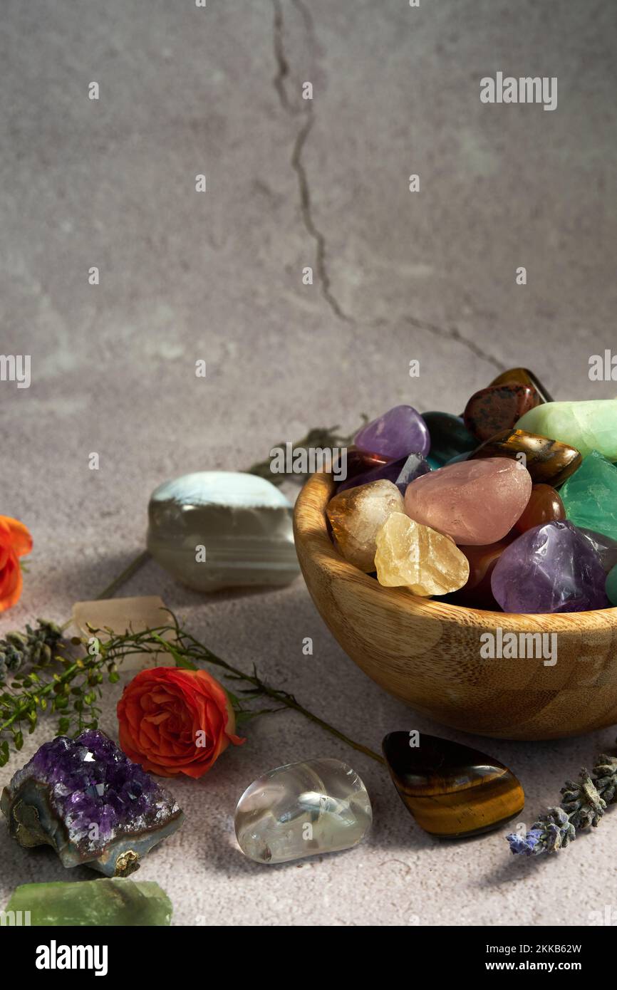 Different stones in bowl hi-res stock photography and images - Alamy