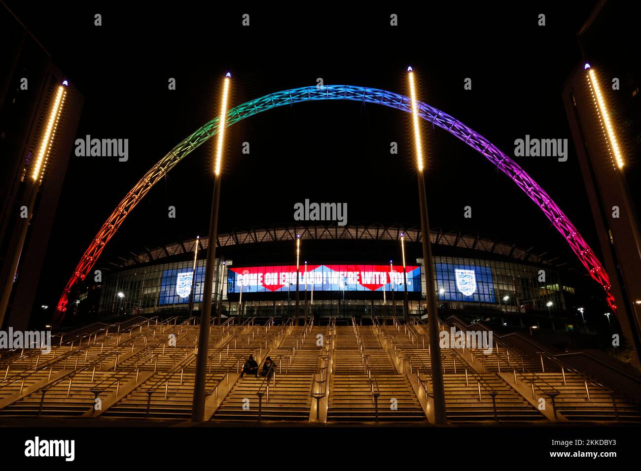 Soccer Football - FIFA World Cup Qatar 2022 - General view of Wembley stadium after the England v United States World Cup match - Wembley Stadium, London, Britain - November 25, 2022  General view of the arch in rainbow colours Action Images via Reuters/Andrew Couldridge     TPX IMAGES OF THE DAY Stock Photo