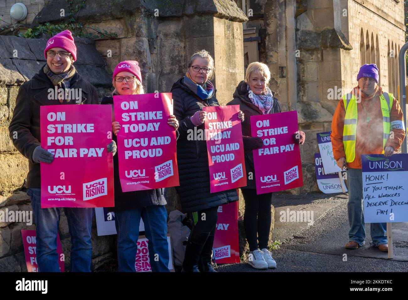 Cheltenham, UK. 25th Nov, 2022. Nov 25th 2022, Cheltenham, UK. Higher education staff form a picket line outside Francis Close Hall Campus, University of Gloucestershire, in a new wave of strikes over inadequate pay. Credit: Pathos Images/Alamy Live News Stock Photo