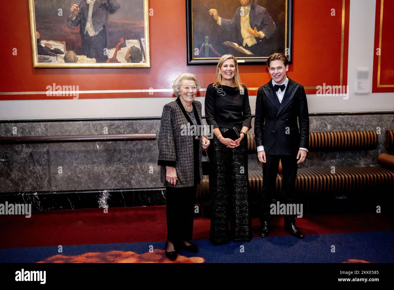 Amsterdam, Netherlands. 25th Nov, 2022. AMSTERDAM - Queen Maxima and Princess Beatrix meet conductor Klaus Makela in the conductor's foyer of the Concertgebouw. They visited a concert by the Royal Concertgebouw Orchestra, conducted by the 26-year-old future chief conductor. Queen Maxima is the patroness of the orchestra. ANP ROBIN UTRECHT netherlands out - belgium out Credit: ANP/Alamy Live News Stock Photo
