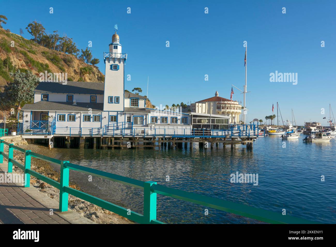 California, Catalina Island, Via Casino, Avalon Harbor, Catalina Island Yacht Club founded 1924, Casino (R) Stock Photo