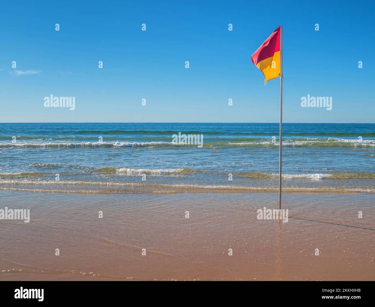 Beach swim flags hires stock photography and images Alamy