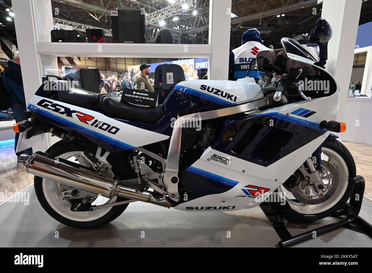 Suzuki 1100 r deals