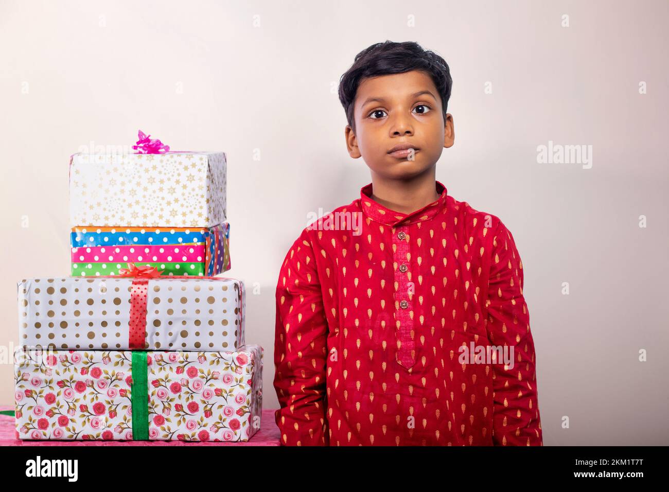 Boy wearing traditional dress hi-res stock photography and images - Alamy