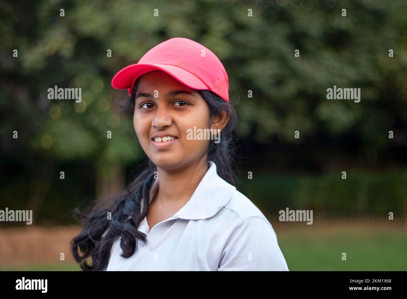 Girl cricket hires stock photography and images Alamy