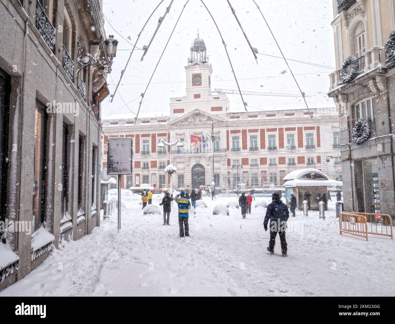 Puerta del Sol nevada. Madrid. España Stock Photo