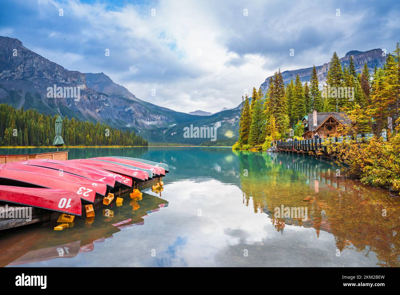Emerald Lake, Yoho National Park in Canada, British Columbia Stock Photo