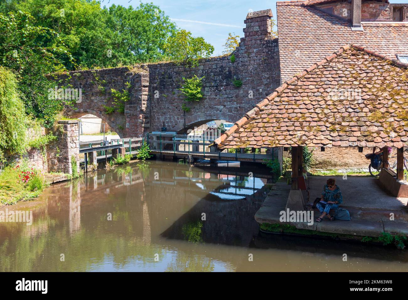 Wissembourg (Weißenburg): canal Lauter (Lauterkanal), Old Town