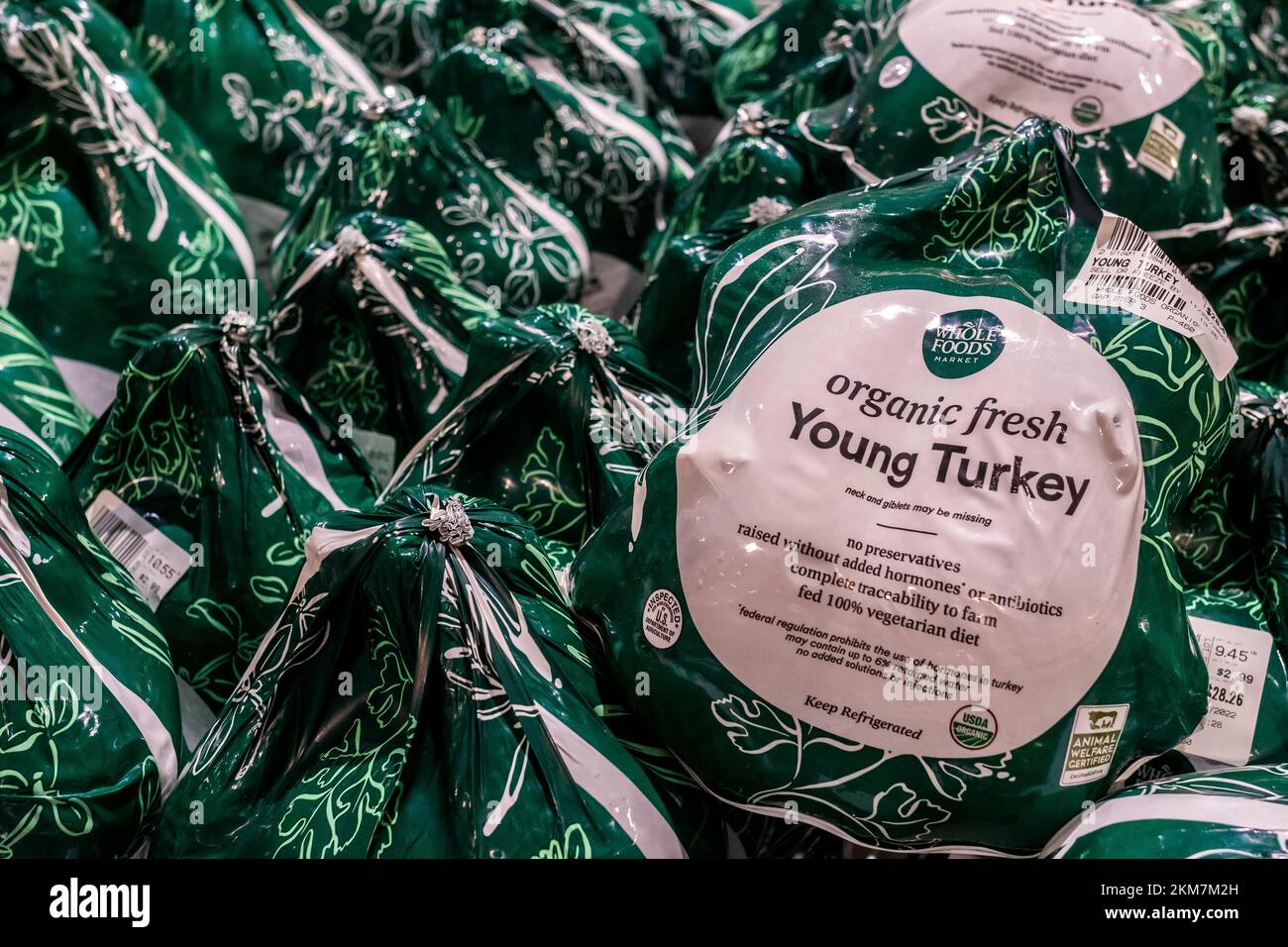 Fresh, not frozen, turkeys for sale in a Whole Foods supermarket in New York on Thursday, November 17, 2022.  (© Richard B. Levine) Stock Photo