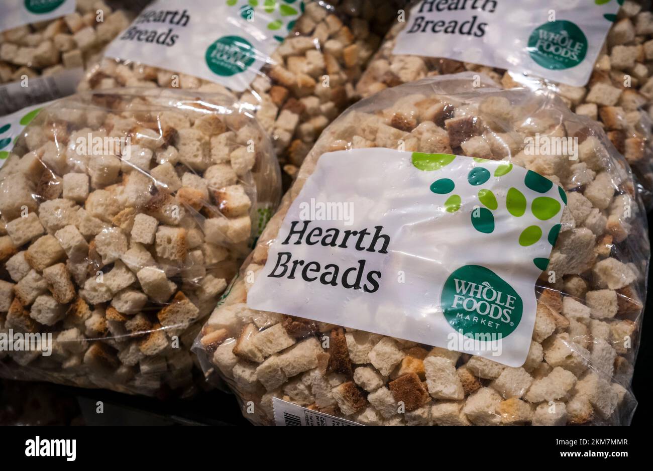 Bread for stuffing for sale in a Whole Foods supermarket in New York on Thursday, November 17, 2022.  (© Richard B. Levine) Stock Photo