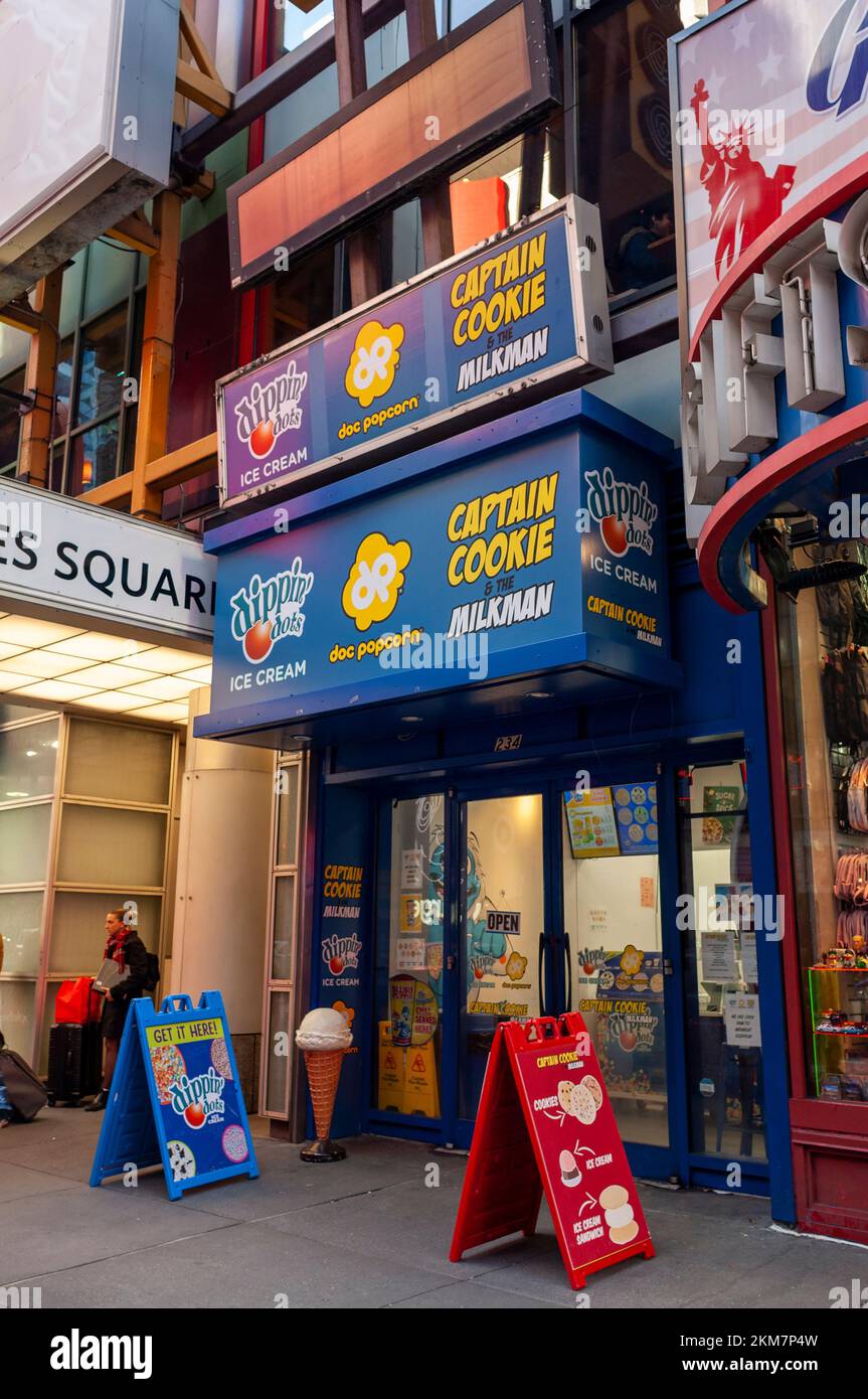 https://c8.alamy.com/comp/2KM7P4W/captain-cookie-and-the-milkman-dippin-dots-and-doc-popcorn-franchises-all-in-one-store-in-times-square-in-new-york-on-sunday-november-20-2022-richard-b-levine-2KM7P4W.jpg