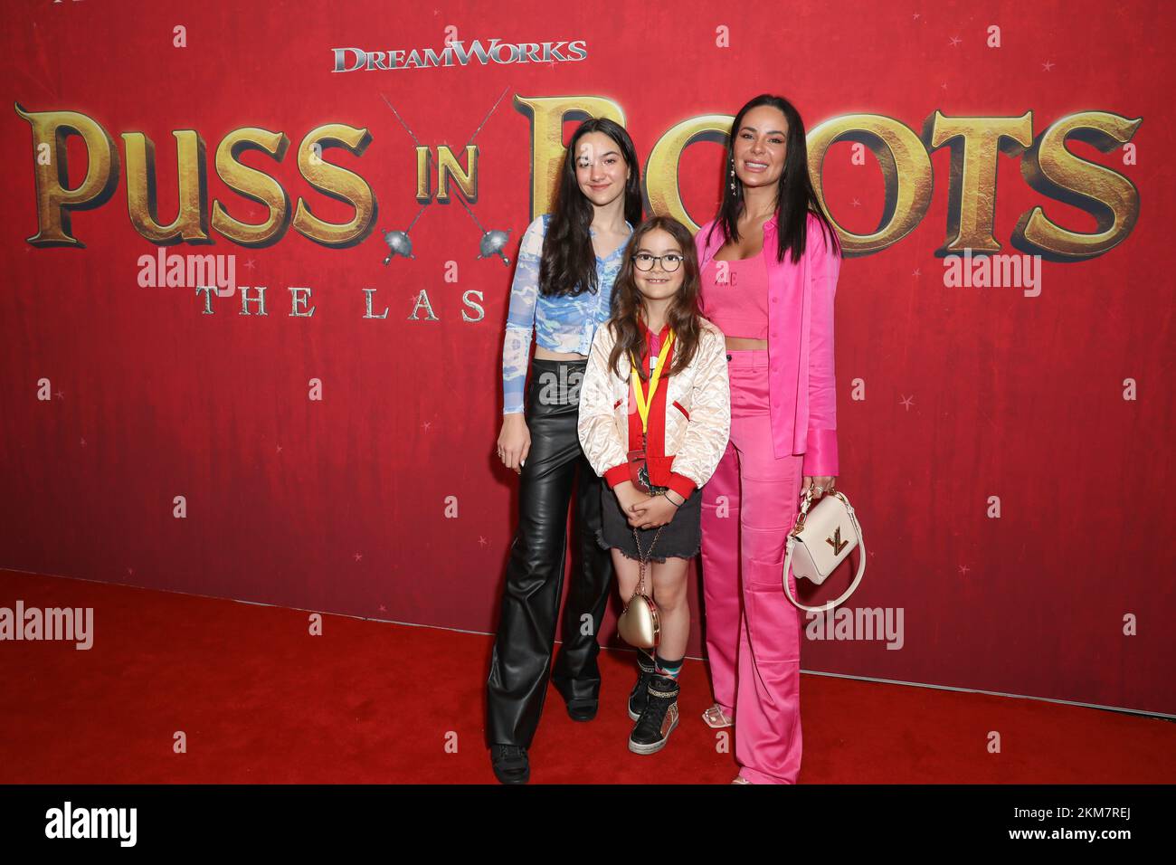 November 26, 2022: TATI BAUMJOHANN (R)  attending the Sydney Premiere of 'Puss In Boots: The Last Wish' at The State Theatre on November 26, 2022 in Sydney, NSW Australia  (Credit Image: © Christopher Khoury/Australian Press Agency via ZUMA  Wire) Stock Photo