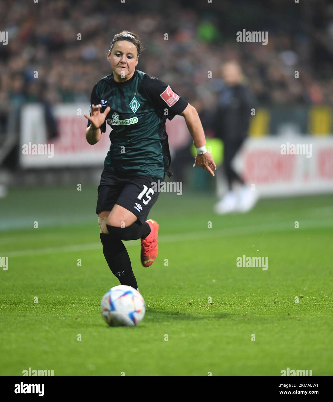 Bremen, Germany. 26th Nov, 2022. Soccer, women: Bundesliga, Werder Bremen - SC Freiburg, Matchday 8, wohninvest Weserstadion. Werder's Jasmin Sehan on the ball. Credit: Carmen Jaspersen/dpa - IMPORTANT NOTE: In accordance with the requirements of the DFL Deutsche Fußball Liga and the DFB Deutscher Fußball-Bund, it is prohibited to use or have used photographs taken in the stadium and/or of the match in the form of sequence pictures and/or video-like photo series./dpa/Alamy Live News Stock Photo