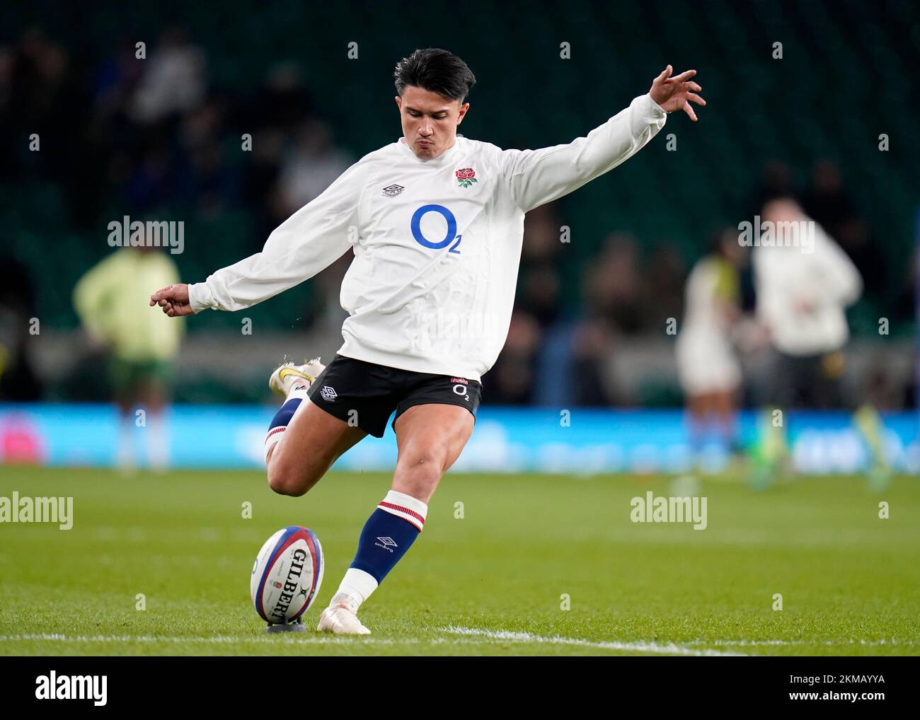 England's Marcus Smith kicks a by during the warm up before the Autumn International match at Twickenham Stadium, London. Picture date: Saturday November 26, 2022. Stock Photo