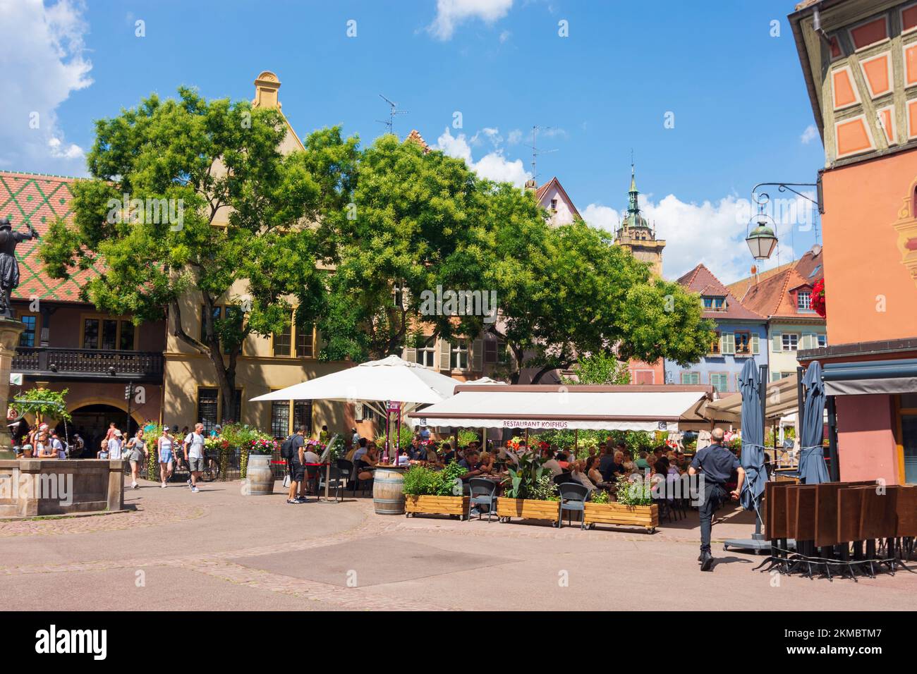 Colmar (Colmer, Kolmar) : Place de l'Ancienne-Douane (Old Customs Square), restaurant, Old Town in Alsace (Elsass), Haut-Rhin (Oberelsass), France Stock Photo