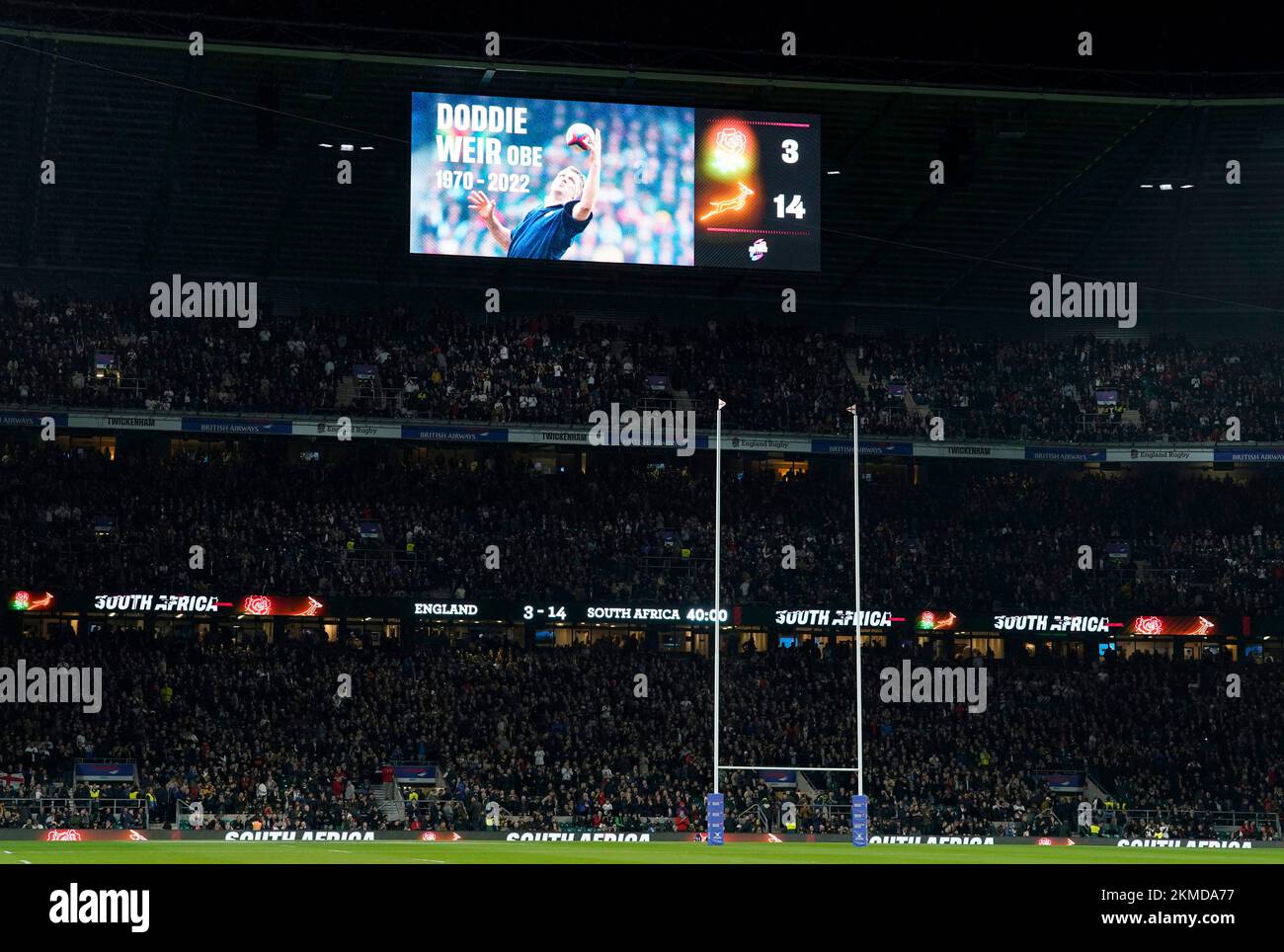 A message on the screen in memory of former Scotland player Doddie Weir, who has died at the age of 52, at half time during the Autumn International match at Twickenham Stadium, London. Picture date: Saturday November 26, 2022. Stock Photo