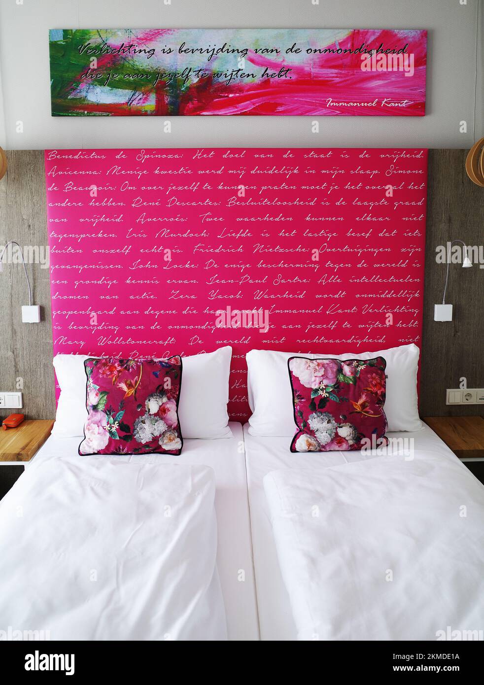 Decorated bed hi-res stock photography and images - Page 11 - Alamy