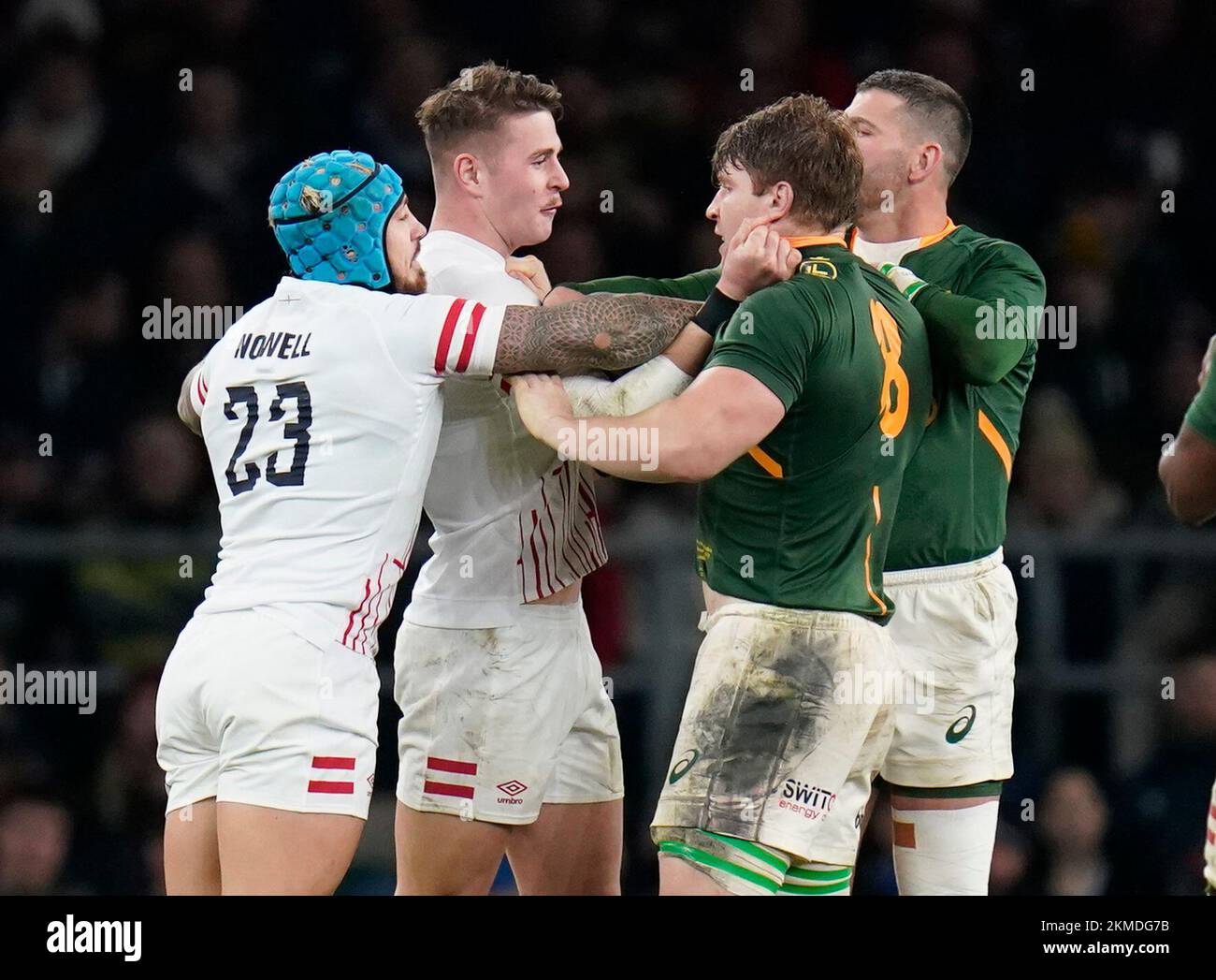 England's Freddie Steward (centre left) and South Africa's Evan Roos (centre right) clash during the Autumn International match at Twickenham Stadium, London. Picture date: Saturday November 26, 2022. Stock Photo