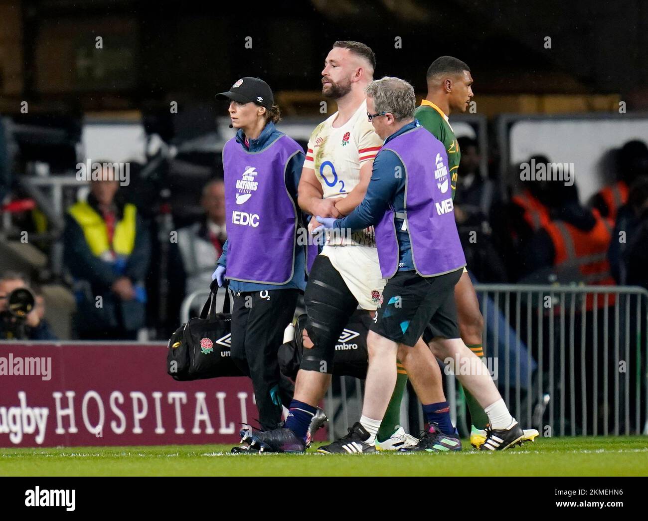 England's Will Stuart leaves the field with an injury during the Autumn International match at Twickenham Stadium, London. Picture date: Saturday November 26, 2022. Stock Photo