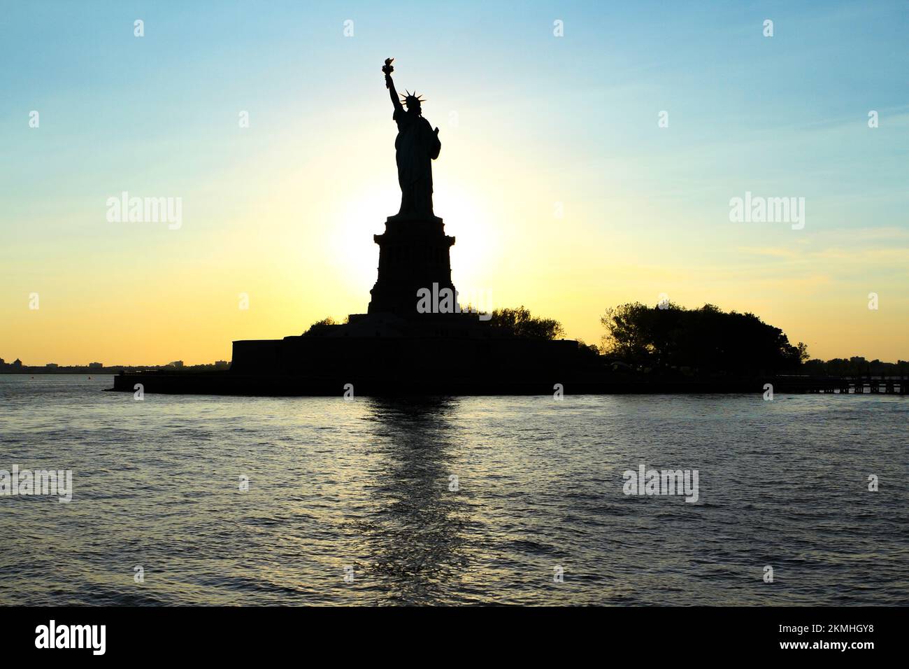 New York united states 21, may 2018 sunset at the statue of liberty Stock Photo