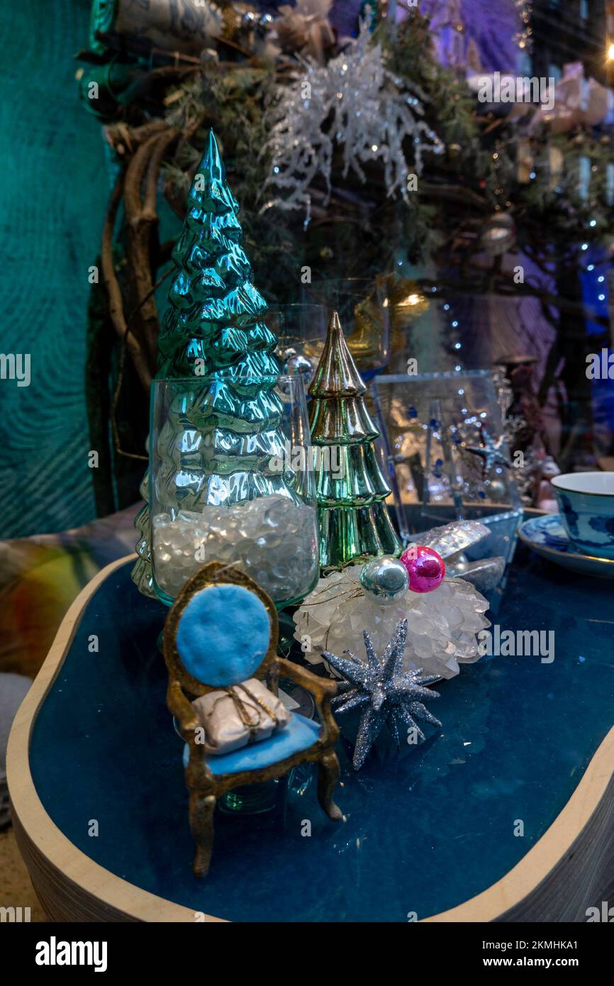 ABC Carpet & Home store has elaborate holiday windows every year, New