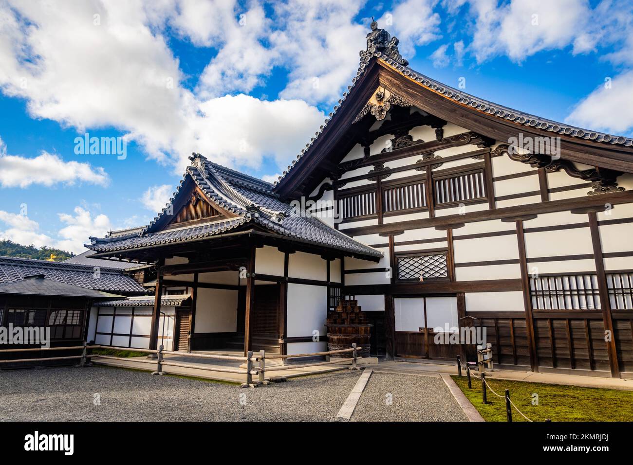 Discover the Elegance of Japanese Living Quarters