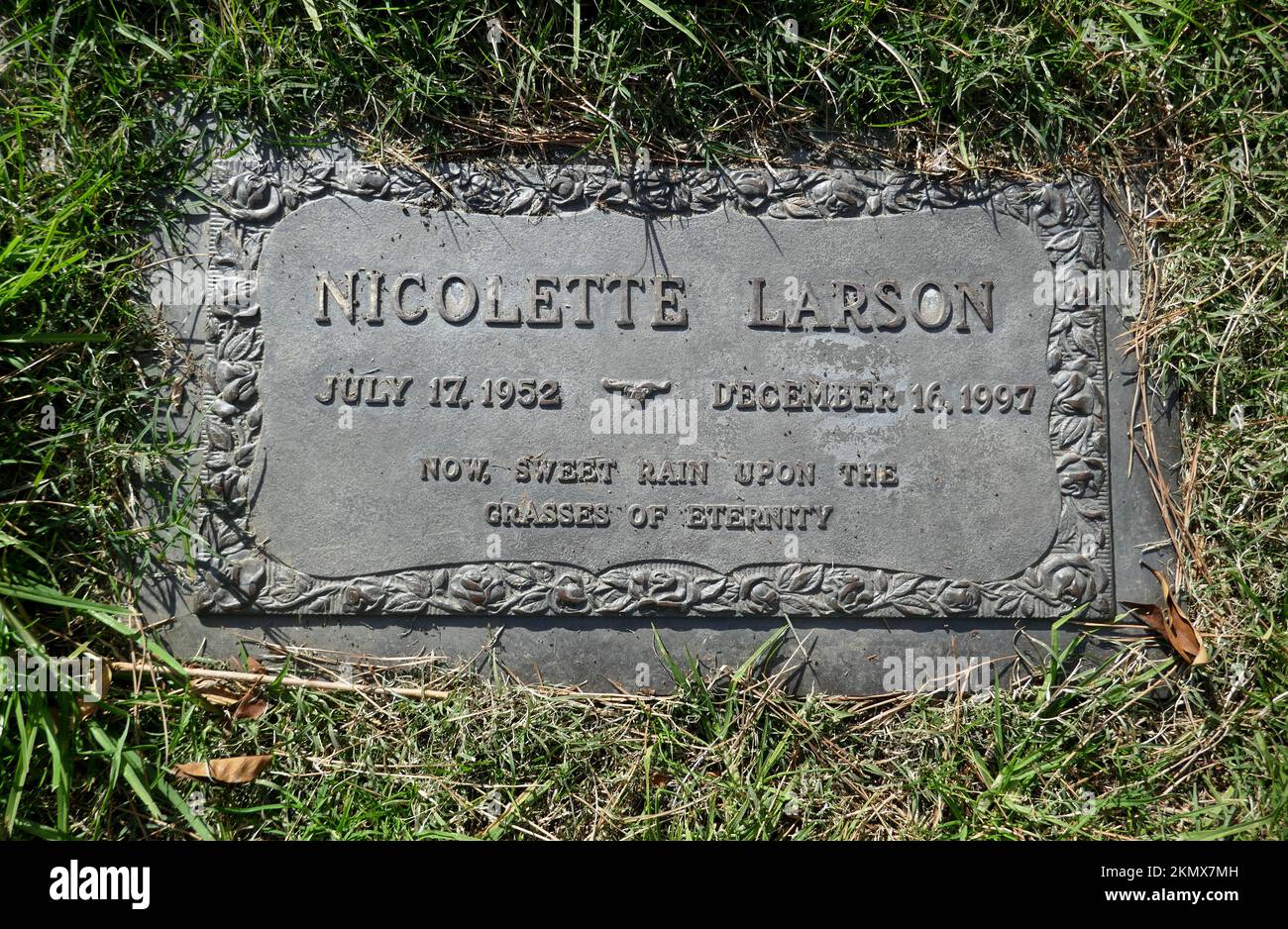 Los Angeles, California, USA 25th November 2022 Singer Nicolette Larson's Grave in Murmuring Trees Section at Forest Lawn Memorial Park Hollywood Hills on November 25, 2022 in Los Angeles, California, USA. Photo by Barry King/Alamy Stock Photo Stock Photo