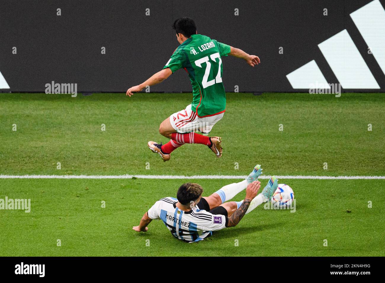 Argentina defender Lisandro Martinez kicked in the face by Mexico's Hirving  Lozano in heated World Cup match