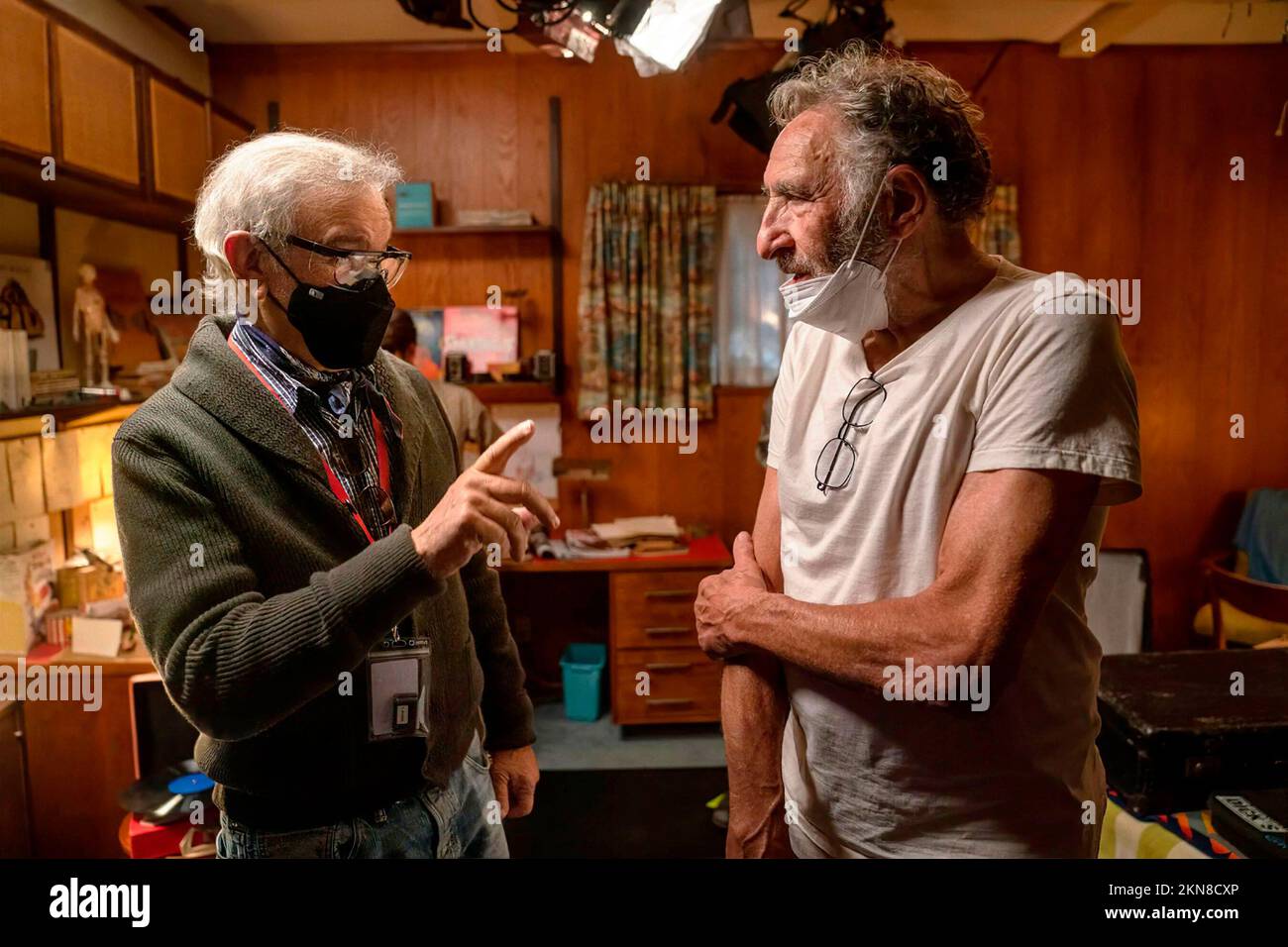 STEVEN SPIELBERG and JUDD HIRSCH in THE FABELMANS (2022), directed by STEVEN SPIELBERG. Credit: Universal Pictures / Amblin Partners / Album Stock Photo