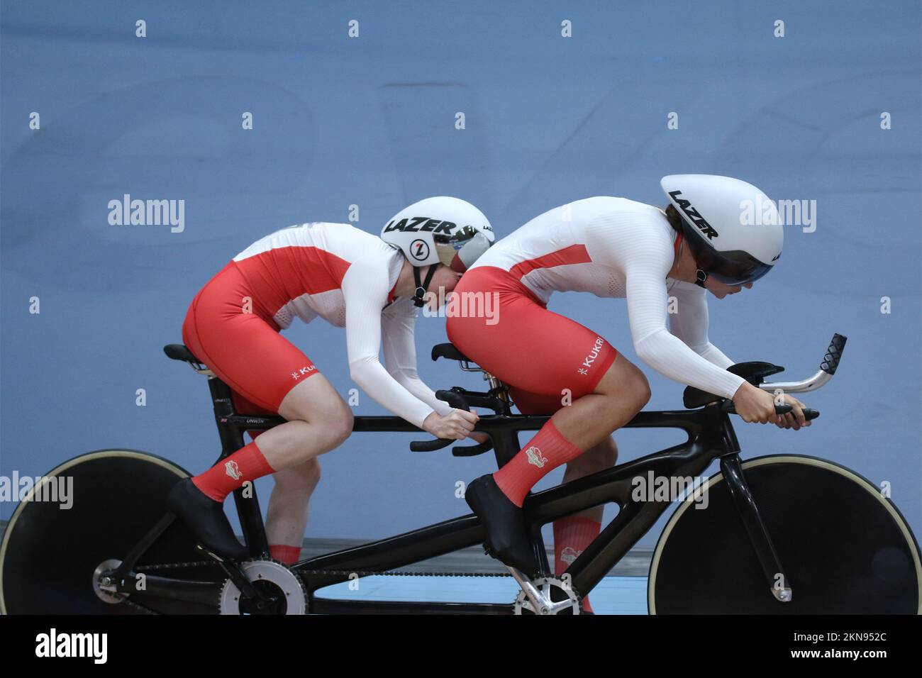 Sophie Unwin of England along with her pilot Holt winning