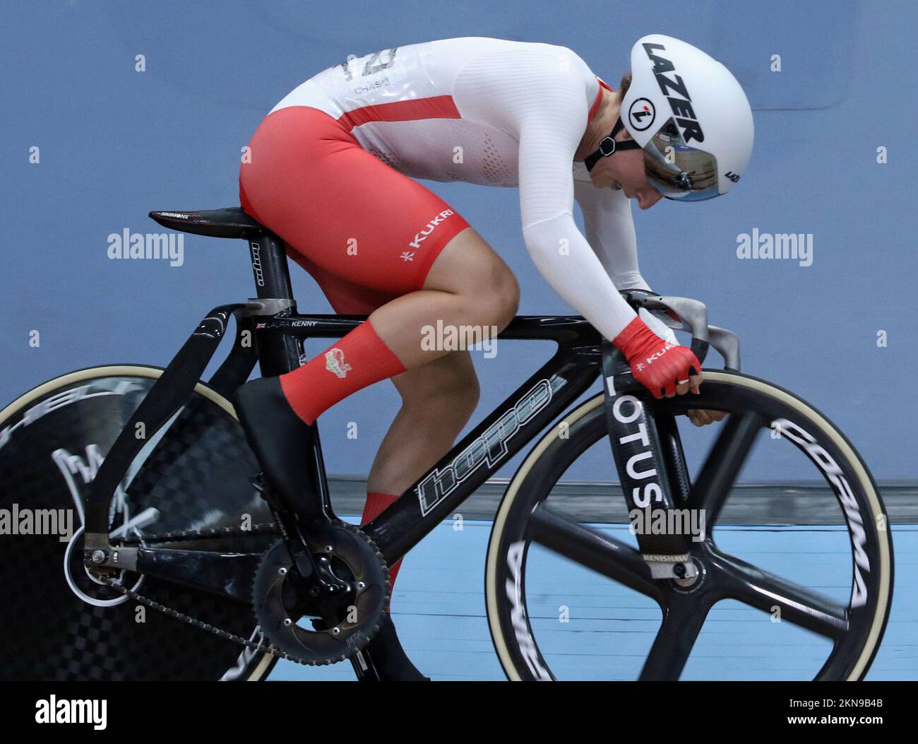 Laura Kenny (Trott) of England wins gold in the Women's 10km Scratch Race Finals cycling at