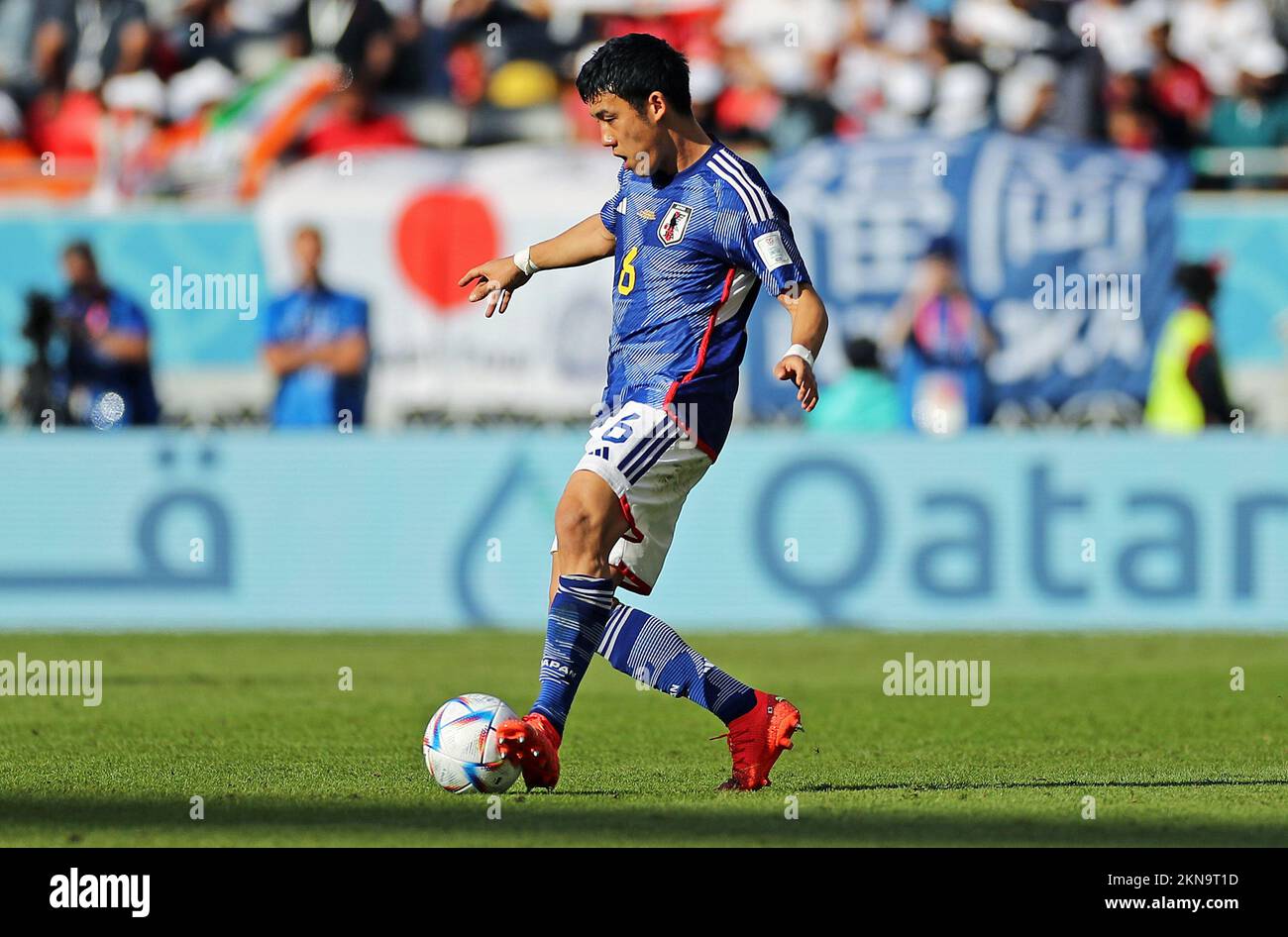 Wataru Endo do Japão during the FIFA World Cup Qatar 2022 match, Group E, between Japan and Costa Rica played at Ahmed bin Ali Stadium on Nov 27, 2022 in Ar-Rayyan, Qatar. (Photo by PRESSIN) Stock Photo