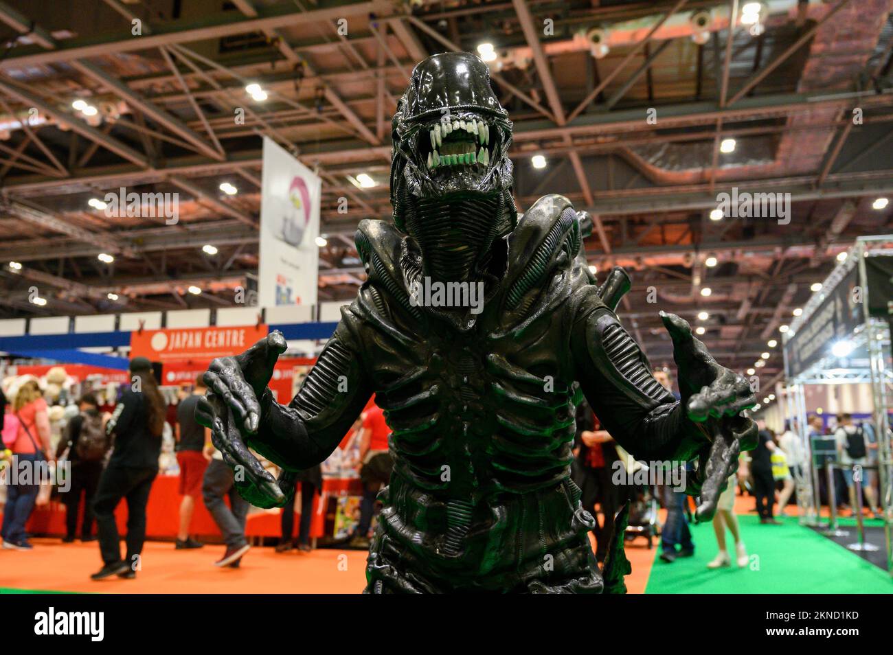 Alien cosplay hi-res stock photography and images - Alamy