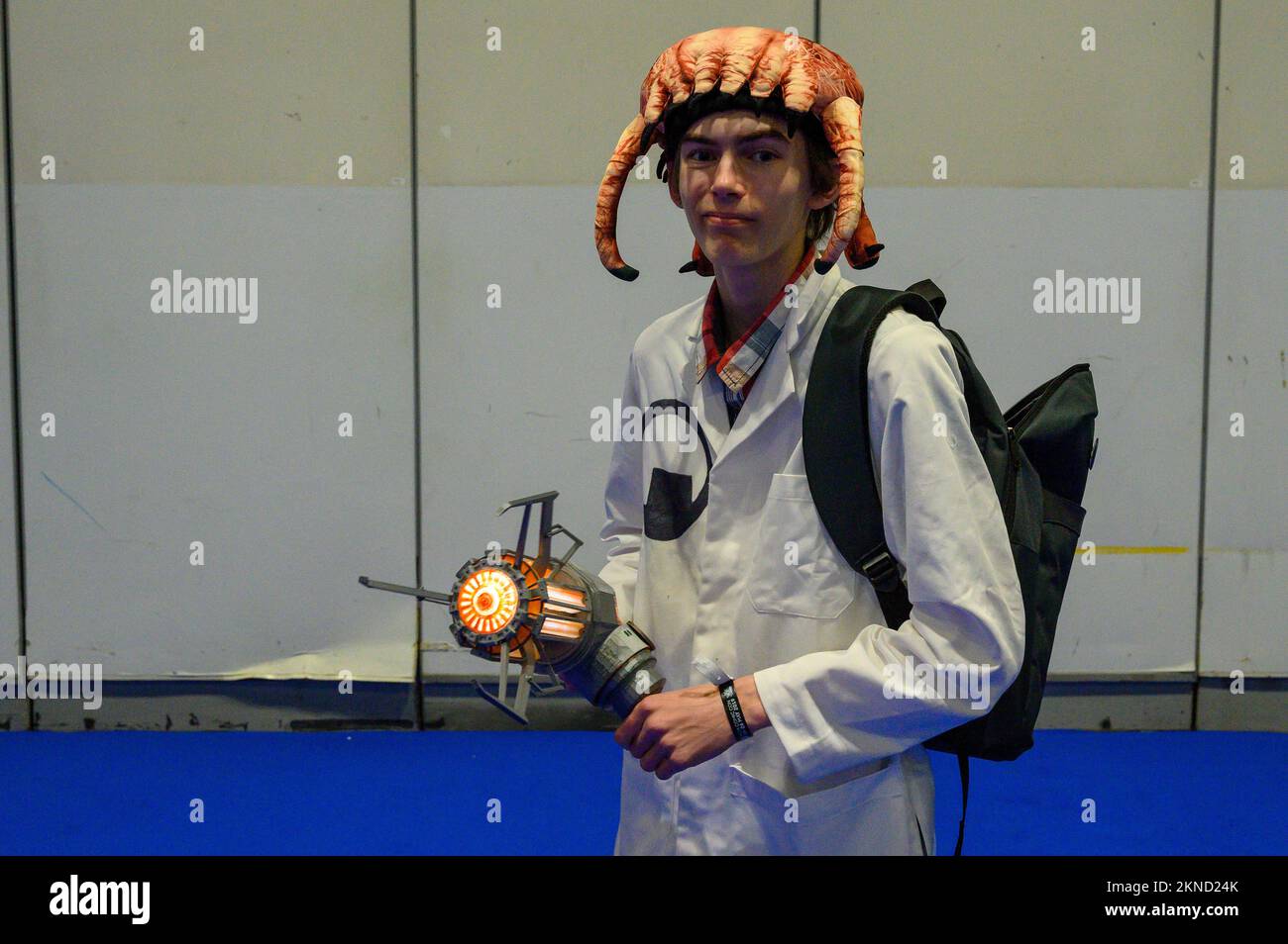 Half life 2 video game hi-res stock photography and images - Alamy
