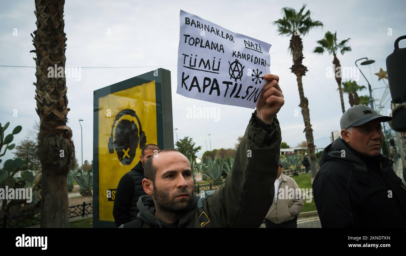 Izmir, Turkey. 27th Nov, 2022. Animal lovers and activists who came