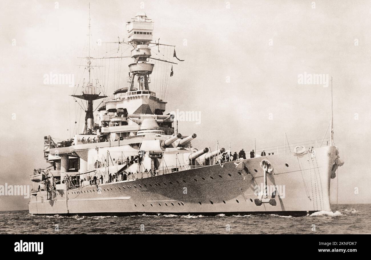 British battlecruiser, H.M.S. Repulse, she was sunk by Japanese bombers, 10 December 1941.  From British Warships of the Royal Navy, published 1940. Stock Photo