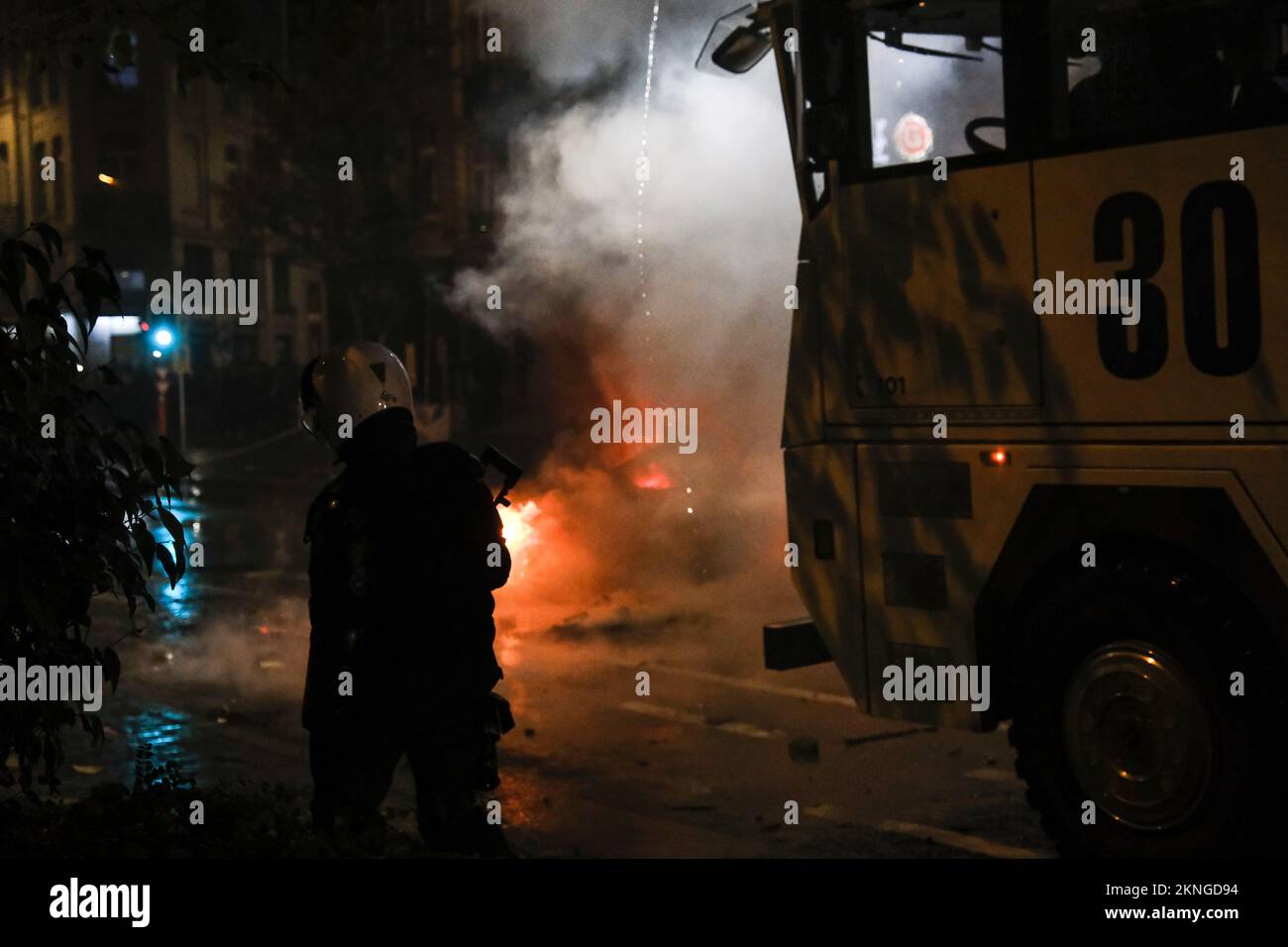 Brussels, Belgium. 27th Nov, 2022. Protestors clashed with riot police ...