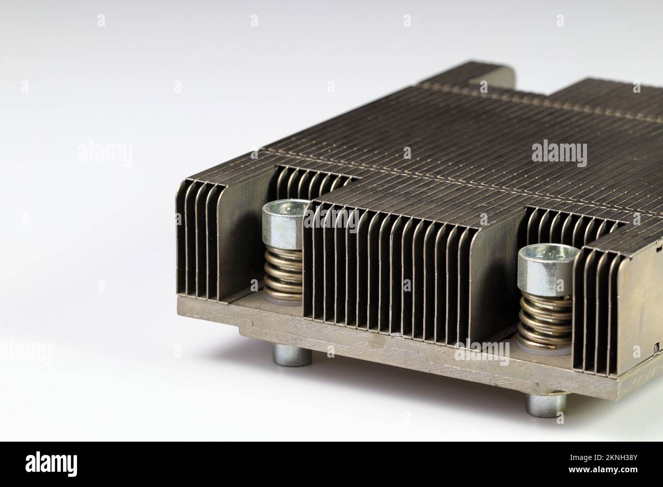 heat sink, computer processor cooler, radiator, equipment cooler with